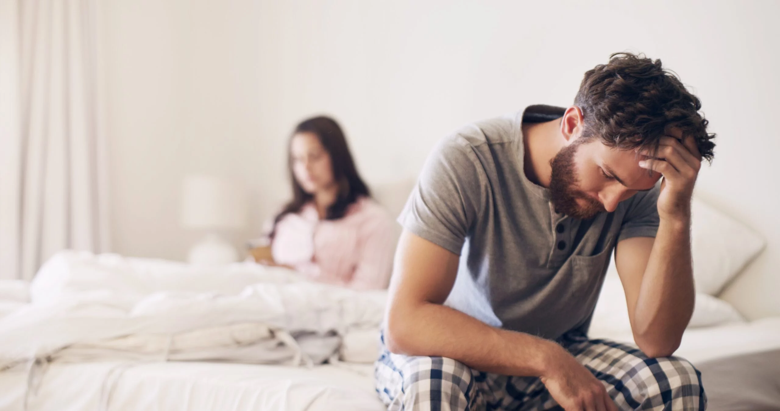 4 tegn på, at din partner er ved at glide væk fra dig - welltica.dk - Vejen til et bedre liv