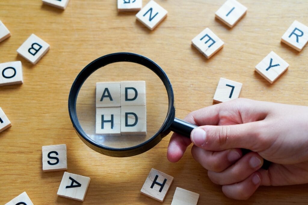 Tre mulige forklaringer på, hvorfor flere og flere får ADHD-diagnosen - welltica.dk - Vejen til et bedre liv