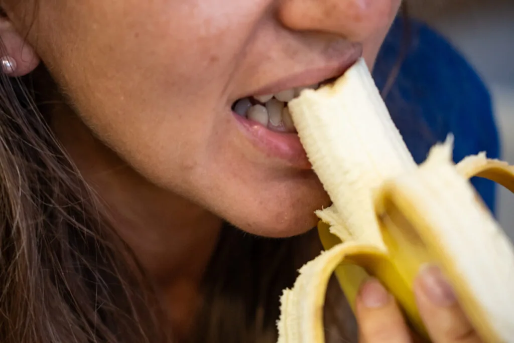 Banan, spise, frugt - welltica.dk - Vejen til et bedre liv