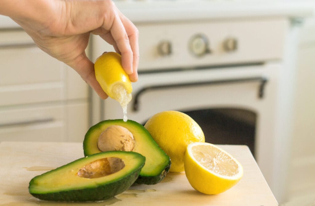 Avocado, mad, citron - welltica.dk - Vejen til et bedre liv