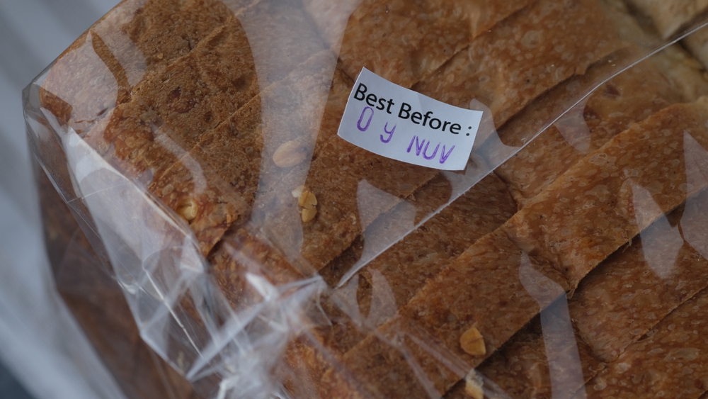 LabelStickerThatShowsTheExpirationDateOfBreadJakarta - welltica.dk - Vejen til et bedre liv