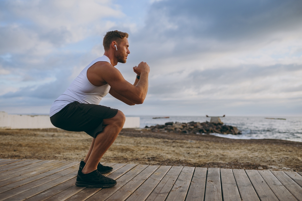 FullBodyYoungStrongSportyAthleticTonedFitSportsmanMan - welltica.dk - Vejen til et bedre liv