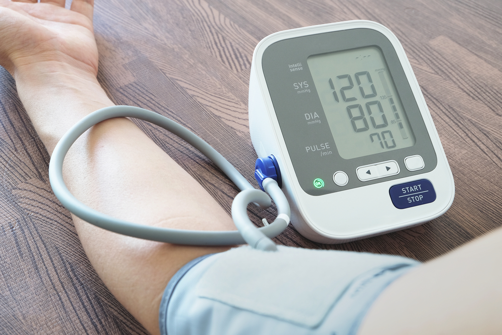 MensHealthCheckBloodPressureandHeartRateWithDigitalPressure - welltica.dk - Vejen til et bedre liv