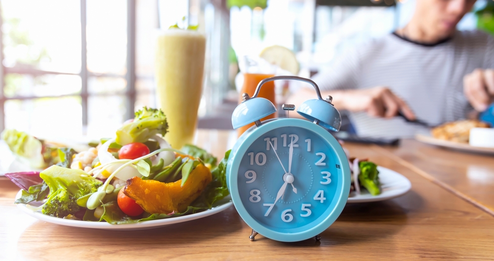 BlueAlarmClockWithIfintermittentFasting16And8 - welltica.dk - Vejen til et bedre liv
