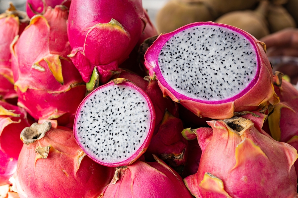 HylocereusUndatus-PinkDragonFruitInTheMarket - welltica.dk - Vejen til et bedre liv
