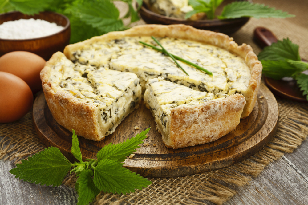 PieWithNettleSpringOnionAndCottageCheese - welltica.dk - Vejen til et bedre liv